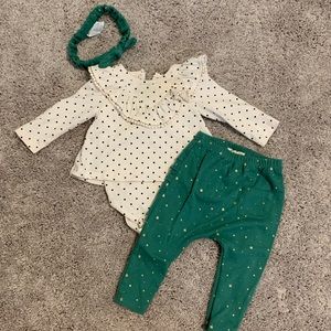 Jessica Simpson baby outfit with bow